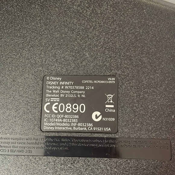 Disney Infinity 1.0 PS3 Game, 2 Platforms & Disney Cars Play Set Bundle - Picture 8 of 15